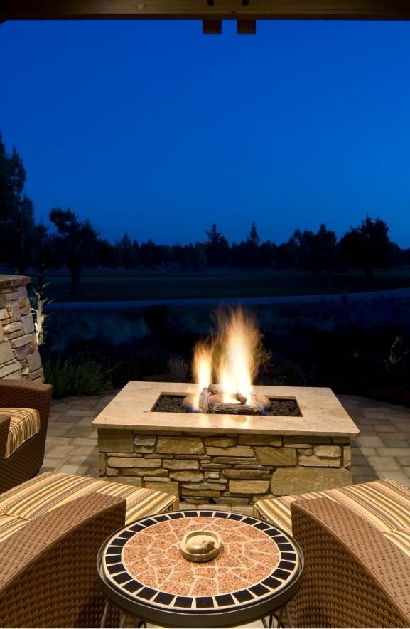 Pergola Fire Pit Retreat